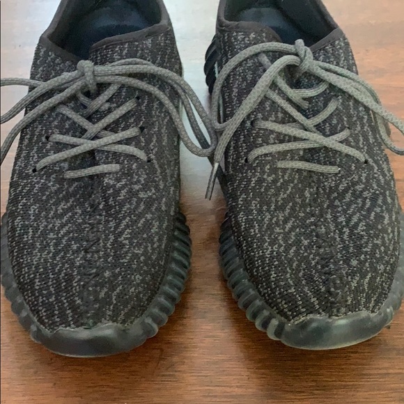 👟 Adidas YZY Boost black athletic shoes - Picture 6 of 8
